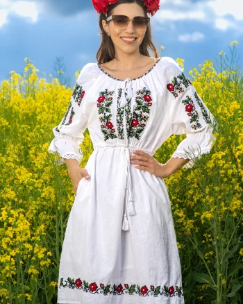 Rochie traditionala alba in clos Georgiana cu broderie florala