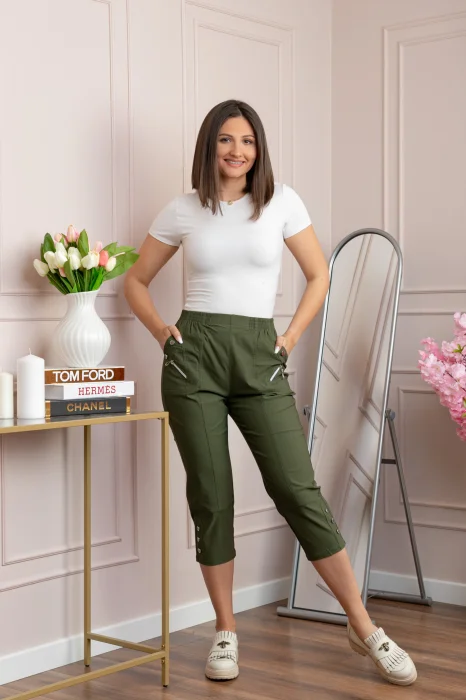 Pantaloni dama 3 4 Jenny kaki cu talie elastica si fermoare decorative