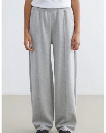 Pantaloni de trening cu croiala ampla si cusaturi decorative, Gri deschis melange