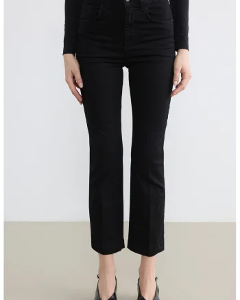 Blugi crop bootcut, Negru