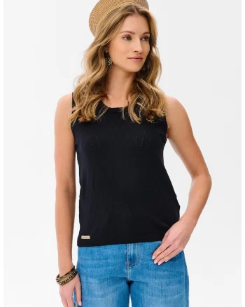 Top slim-fit cu perforatii
