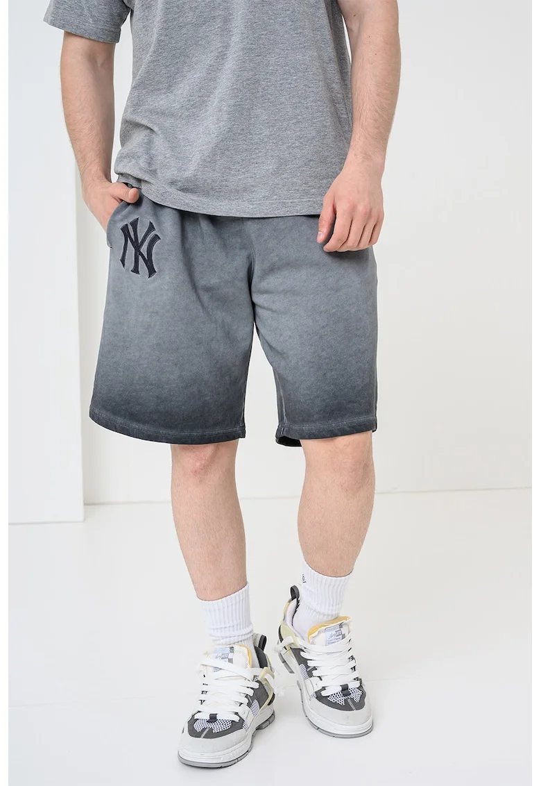 Pantaloni scurti cu aspect decolorat Yankees MLB, Gri inchis
