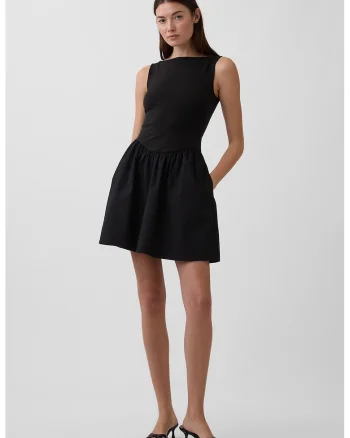 Rochie cu buzunare laterale, Negru