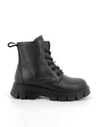 Ghete de piele cu aspect masiv, Negru