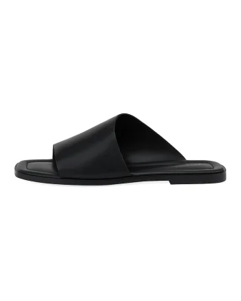 Papuci de piele, Negru