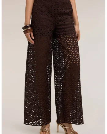 Pantaloni cu croiala ampla si perforatii, Maro cognac