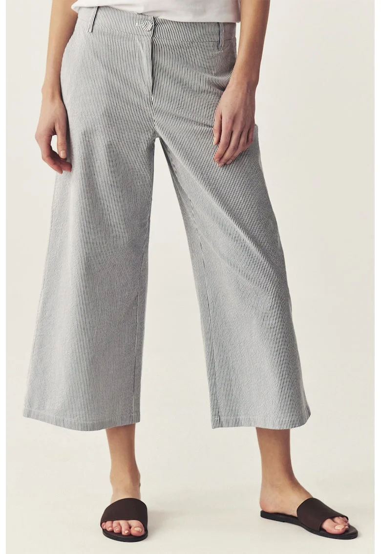 Pantaloni crop cu croiala ampla si model in dungi, Alb/Bleumarin