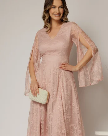 Rochie DY Fashion roz din dantela cu maneci lungi crapate si decolteu in V