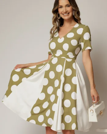Rochie DY Fashion verde cu buline mari si pliuri ample in contrast