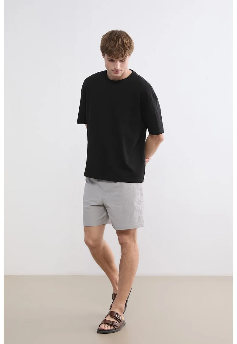 Pantaloni scurti de baie cu buzunare laterale si snur, Gri deschis