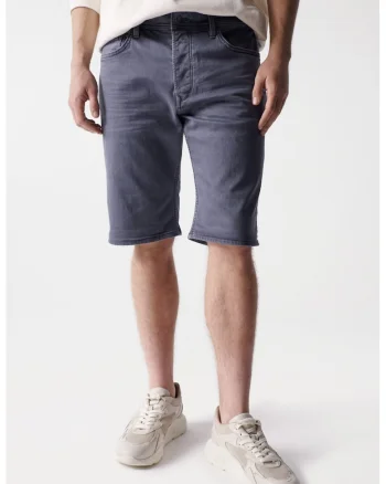 Pantaloni scurti cu buzunare,