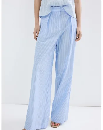 Pantaloni din amestec de lyocell cu croiala ampla si dungi, Alb/Albastru lavanda