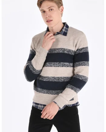 Pulover cu decolteu la baza gatului si model in dungi, Bej/Bleumarin