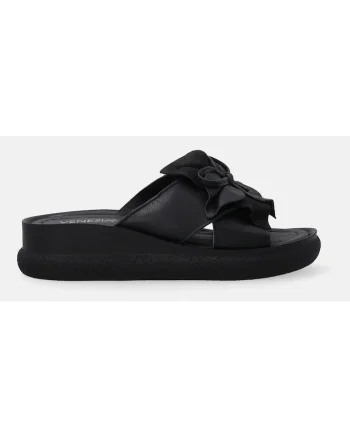 Papuci wedge cu aplicatie florala