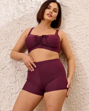 Costum baie dama 2 piese, marime mare, slipi tip pantaloni scurti, visiniu m5202