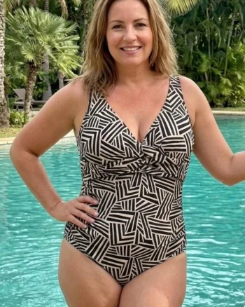 Costum de baie intreg modelator, imprimeu geometric alb-negru, decolteu in V 6607