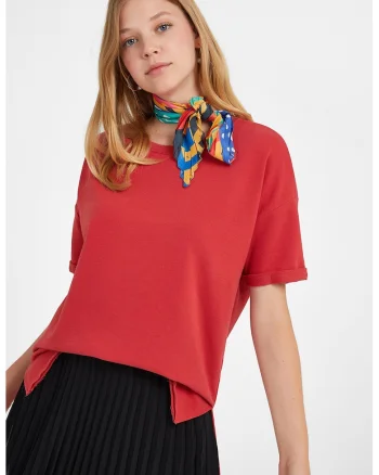 Tricou lejer cu terminatie asimetrica, Caramiziu