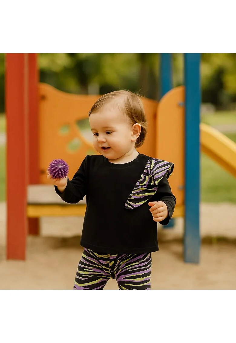 Bluza cu maneca lunga si detaliu volan  - Zebra`s, Negru cu volan Roz, pentru fetite, Negru