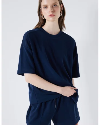 Tricou lejer cu decolteu la baza gatului, Bleumarin