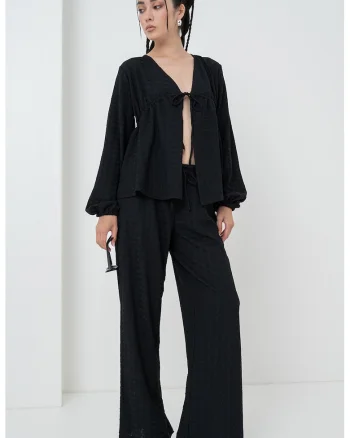 Bluza lejera cu maneci evazate, Negru