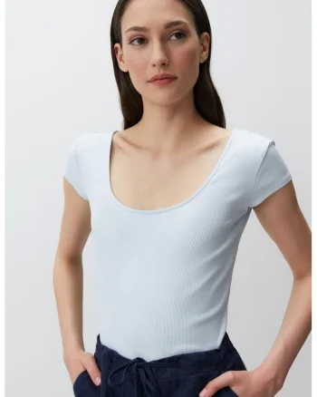 Tricou slim fit cu decolteu amplu, Albastru glaciar
