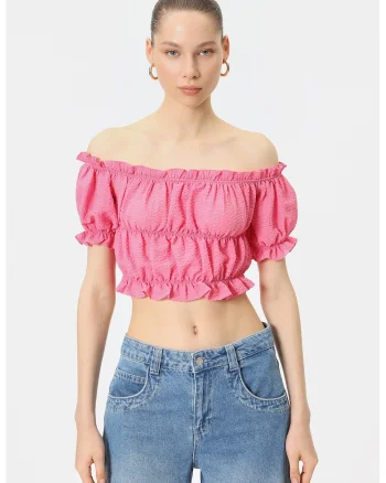Bluza crop cu decolteu pe umeri si model drapat, Fucsia