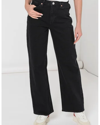 Blugi ampli, Negru