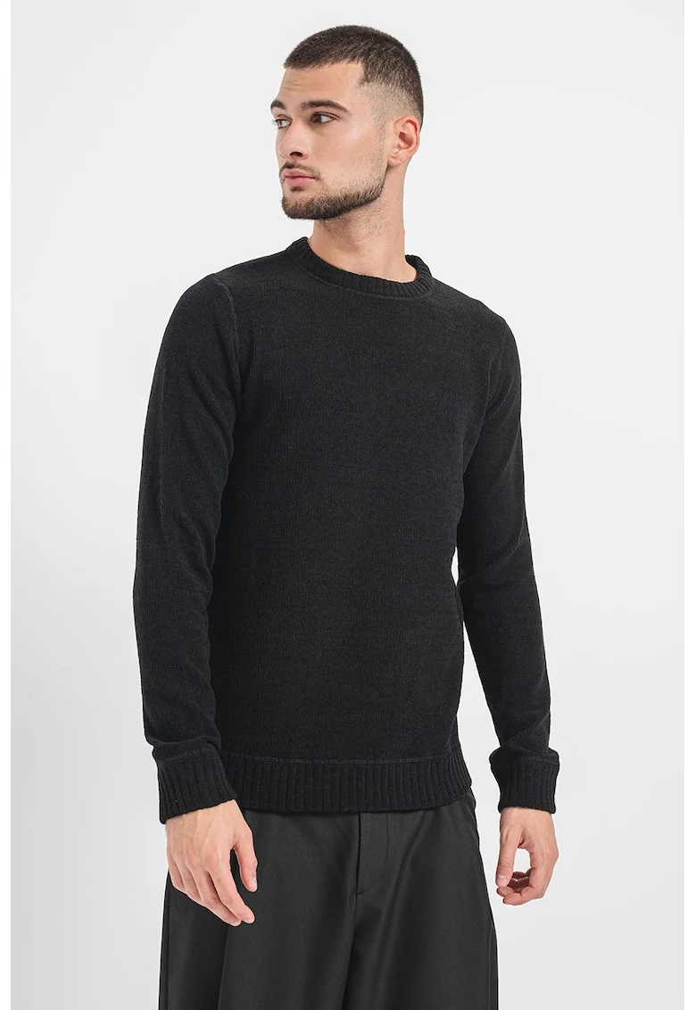 Pulover cu decolteu la baza gatului si model uni, Negru