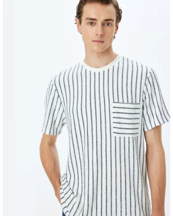Tricou cu buzunar pe piept si dungi, Alb murdar/Albastru deschis