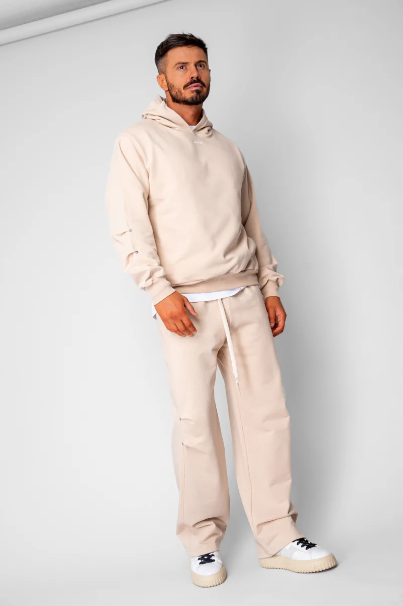 Set hanorac si pantalon drept cu capse Beige