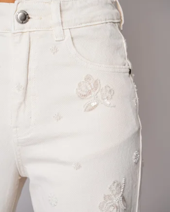 Blugi elastici largi din denim cu aplicatii Cream