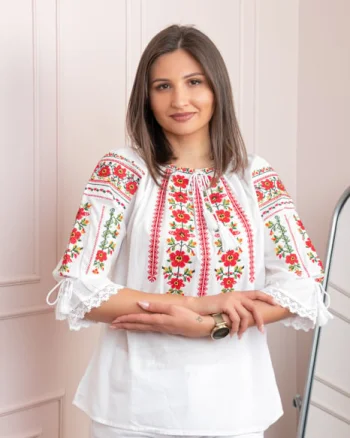 Bluza tip ie alba cu motiv floral rosu Pompilia