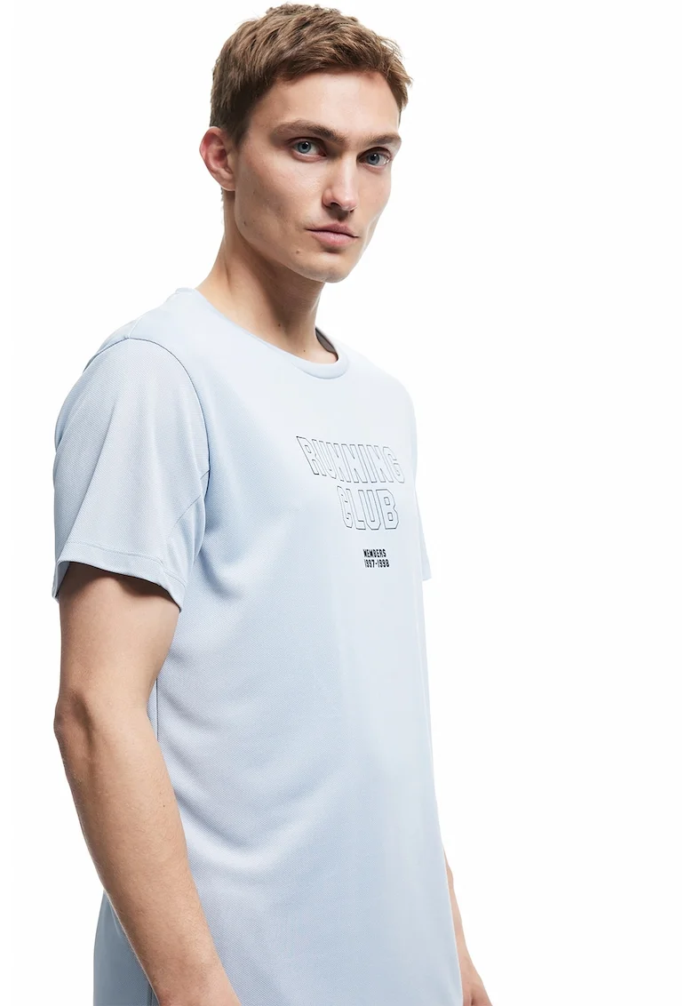 Tricou cu decolteu la baza gatului si imprimeu text, Albastru pal