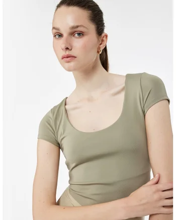 Tricou crop striat cu decolteu adanc, Verde sparanghel