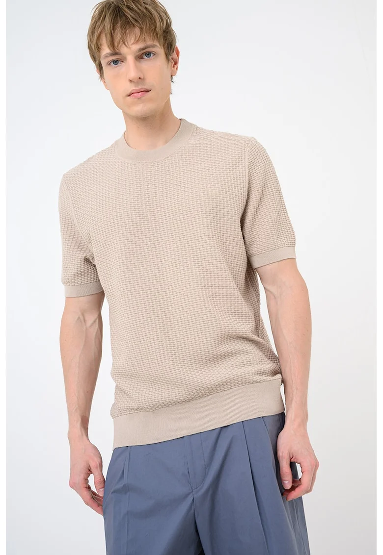 Tricou cu decolteu la baza gatului si aspect texturat Nilton, Maro camel
