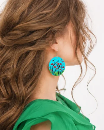 Cercei verde turcoaz handmade ,din piele naturala ,cu maci pictati