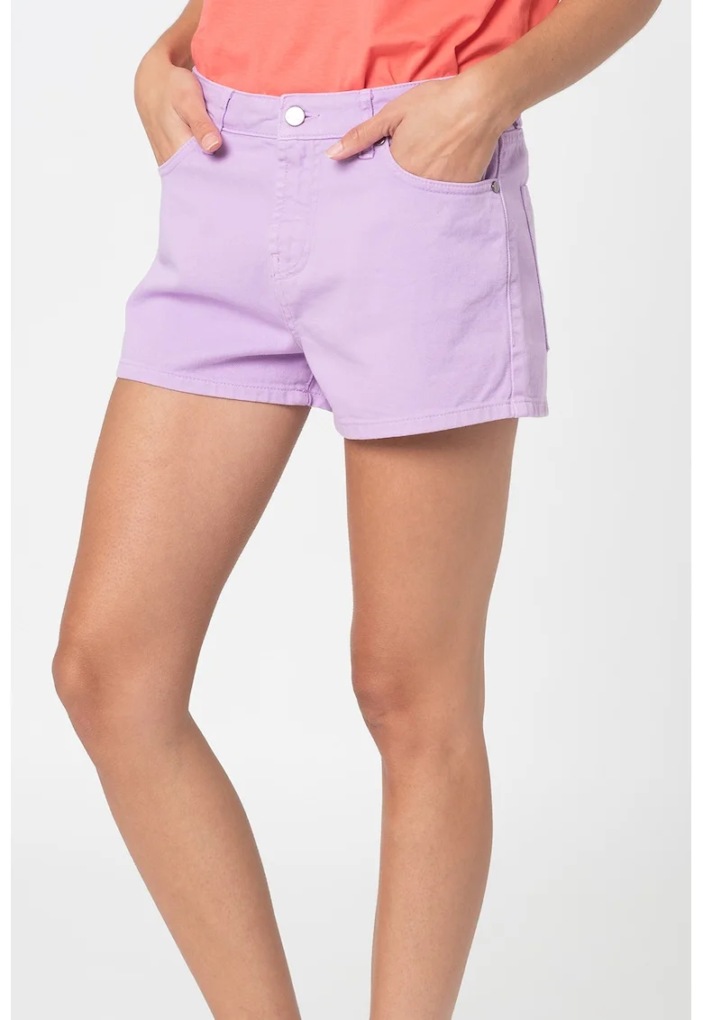 Pantaloni scurti de denim cu aplicatie logo brodata pe partea din spate, Lila