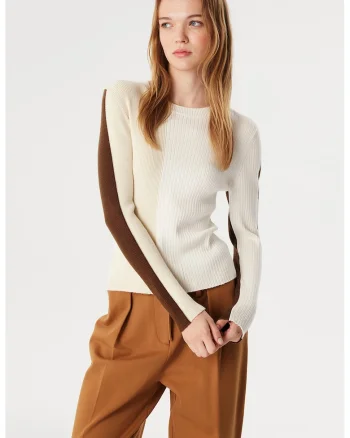 Pulover cu striatii si model colorblock, Alb/Maro nisip