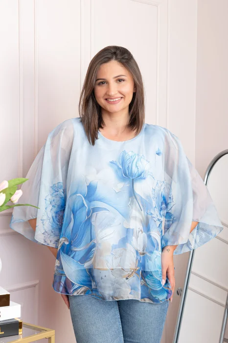 Bluza dama eleganta Shirley albastra din voal cu imprimeu floral