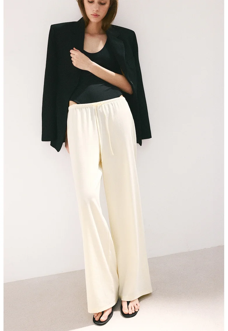 Pantaloni ampli cu talie ajustabila, Alb fildes