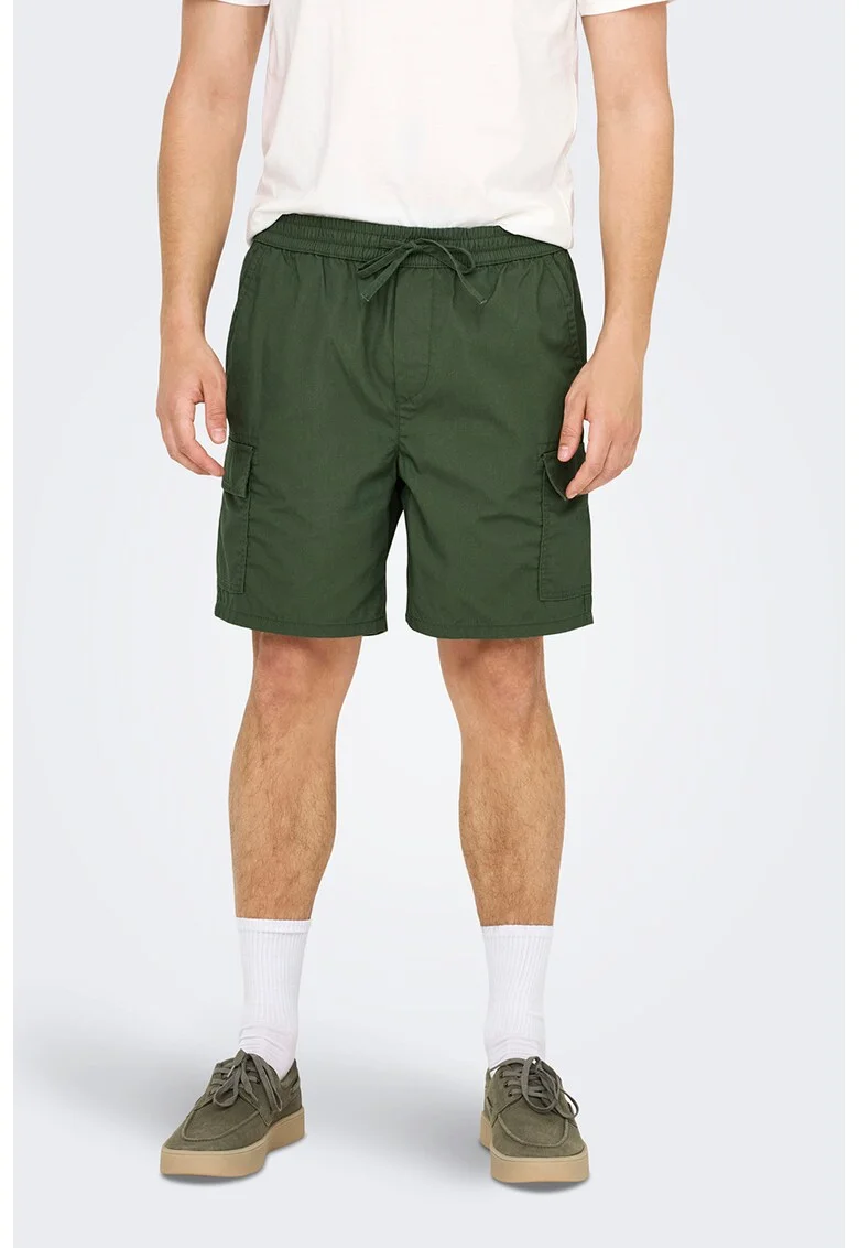 Pantaloni scurti cargo cu snur de ajustare Kal, Verde feriga