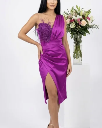 Rochie de ocazie din tafta fucsia cu broderie in partea superioara
