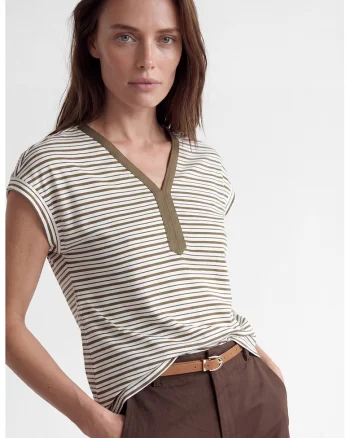 Tricou cu decolteu in V si dungi Grace, Alb/Maro pamantiu