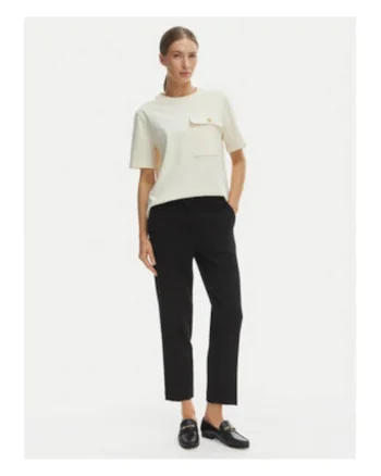 Tricou cu buzunar pe piept