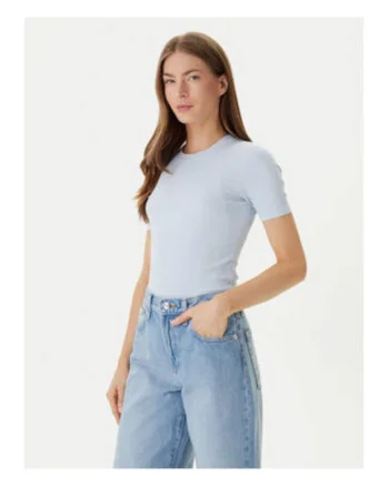 Tricou slim fit cu aspect striat si model uni