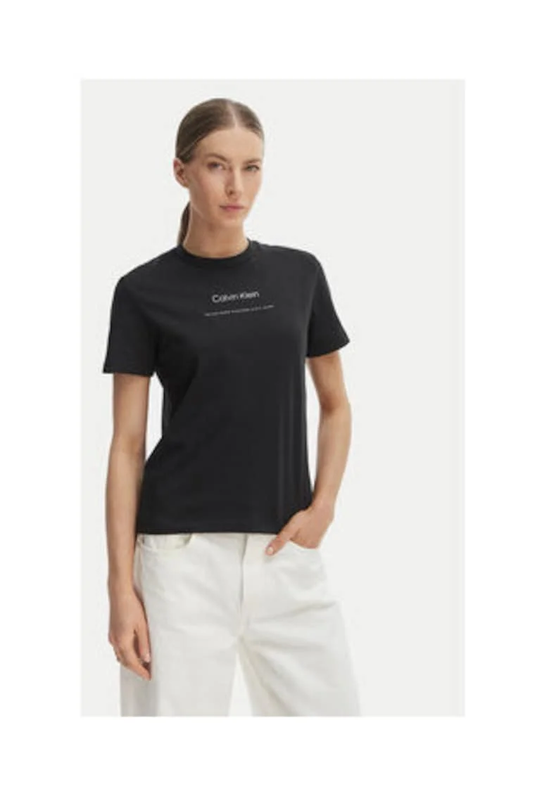 Tricou din bumbac cu decolteu la baza gatului si logo pe piept
