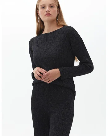 Pulover cu maneci cazute si aspect stralucitor, Negru