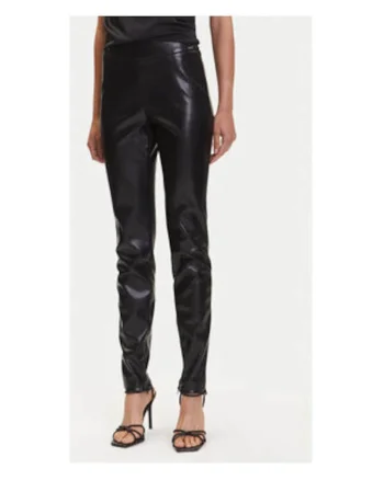 Pantaloni din piele ecologica