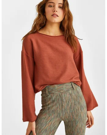 Pulover cu model uni si maneci cazute, Maro cognac