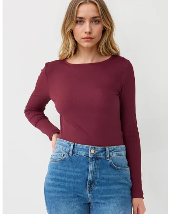 Bluza slim-fit cu decolteu rotund, Visiniu
